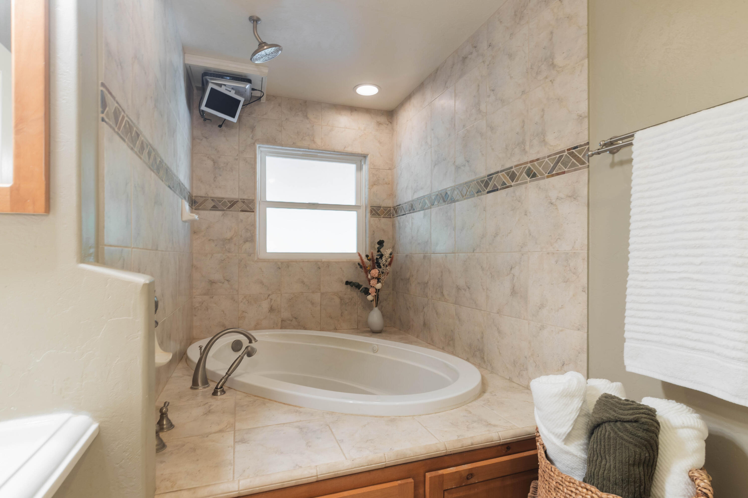 7075 Deschutes Road Anderson, CA 96007 - Photo 18 of 78 A45I5497