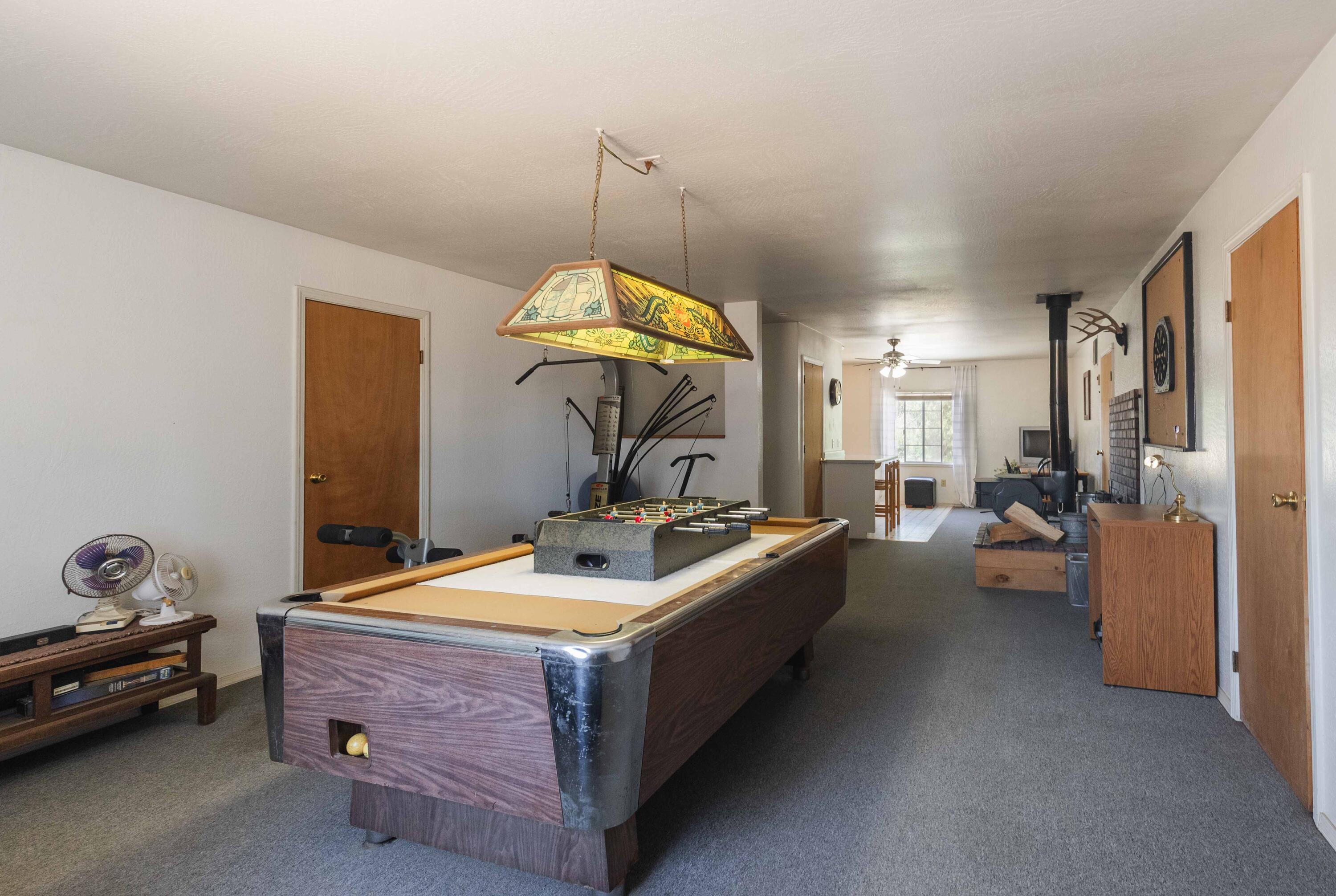 7075 Deschutes Road Anderson, CA 96007 - Photo 37 of 78 BARN LIVING SPACE