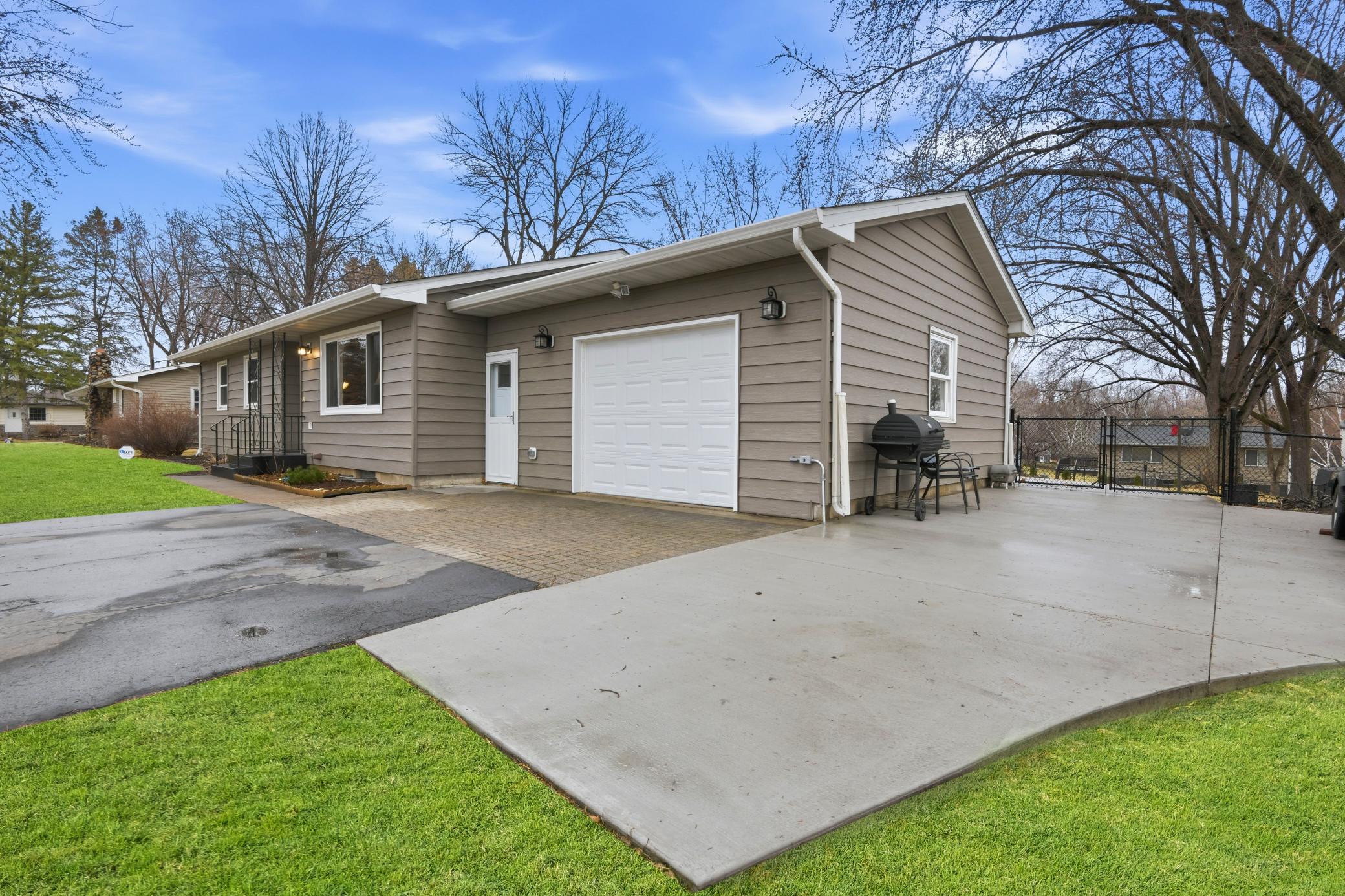 9658 Crestview Drive St. Joseph, MN 56374 - Photo 3 of 28