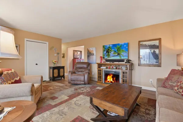 $319,900 | 9658 Crestview Drive, St. Joseph, MN 56374