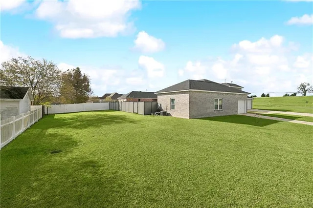 $420,000 | 18172 River Road, Montz, LA 70068