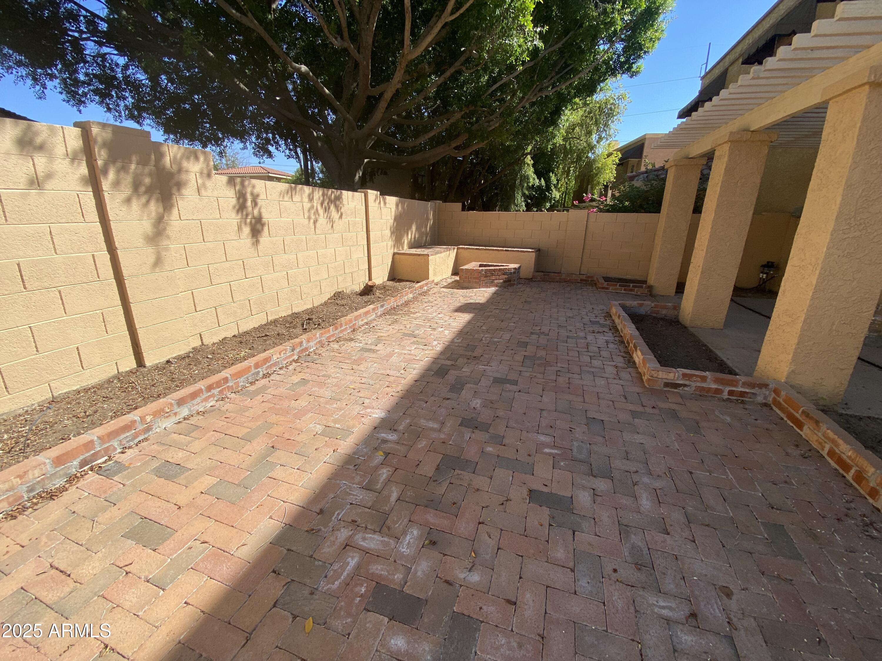 10424 North 11th Place, Unit 2 Phoenix, AZ 85020 - Photo 28 of 41 a view of outdoor space with seating area
