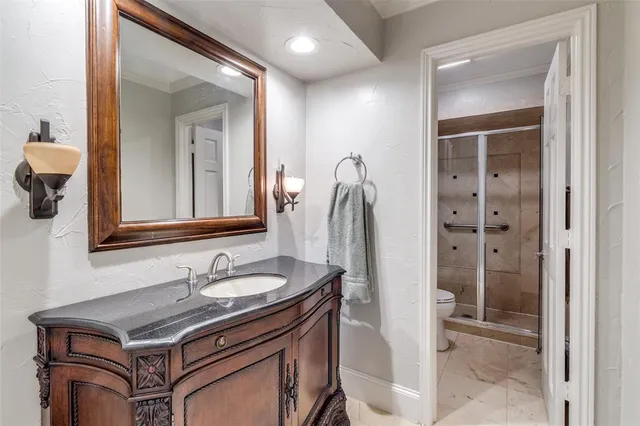 $1,325,000 | 7040 Oakbluff Drive, Dallas, TX 75254