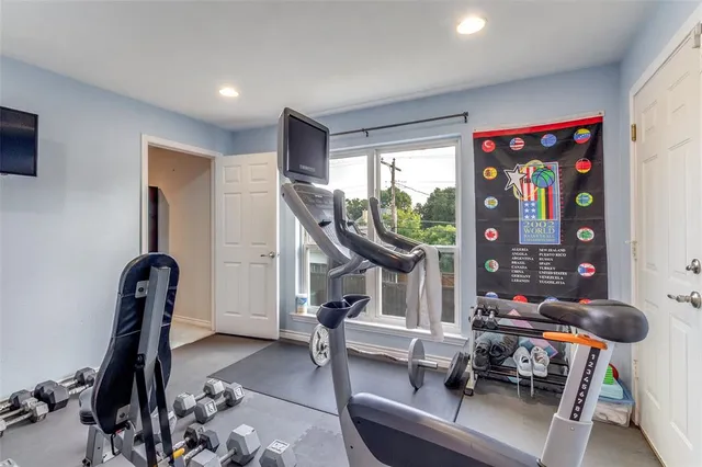 $1,325,000 | 7040 Oakbluff Drive, Dallas, TX 75254