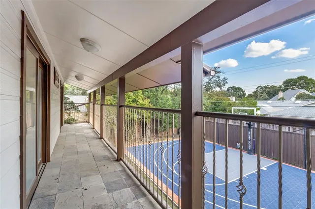 $1,325,000 | 7040 Oakbluff Drive, Dallas, TX 75254