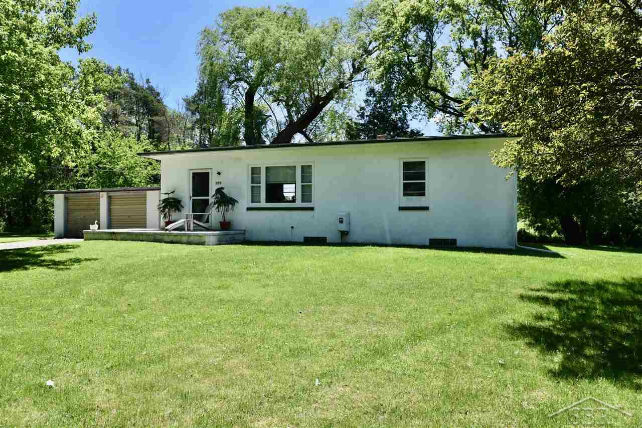 399 West Beaver Road Auburn, MI 48611 - Photo 2 of 22 50014240-1.JPG