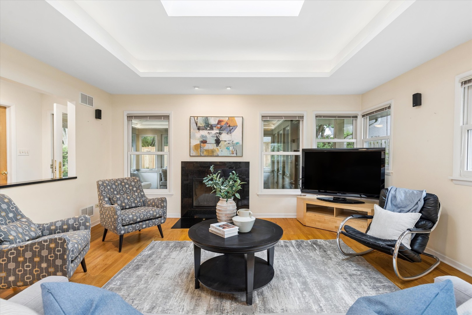 677 Wingate Road Glen Ellyn, IL 60137 - Photo 17 of 41 Gallery Image 17