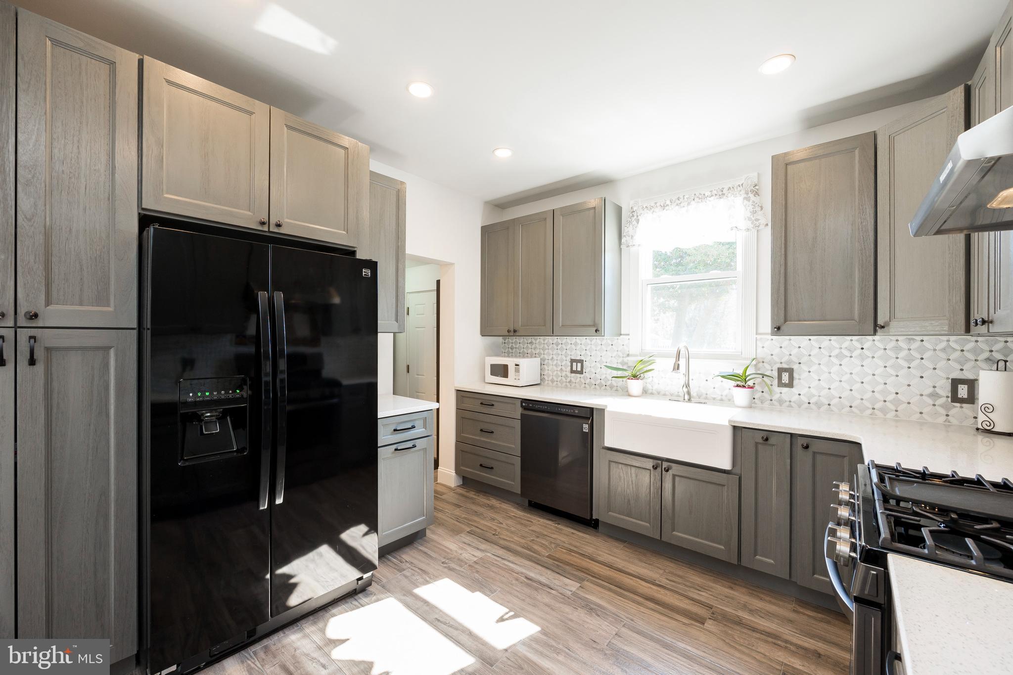 463 Delmar Street Philadelphia, PA 19128 - Photo 15 of 46 Renovated Kitchen