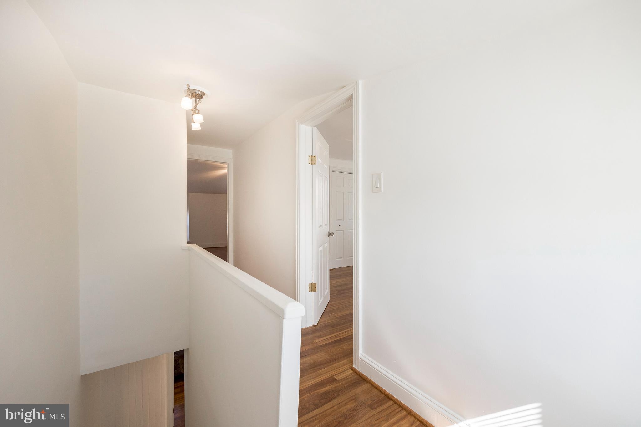 463 Delmar Street Philadelphia, PA 19128 - Photo 29 of 46 Third floor hallway