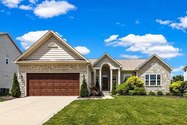 $669,000 | 2009 Rocklake Court, Lewis Center, OH 43035