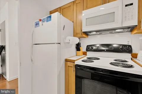 $962,500 | 406 15th Street Southeast, Washington, DC 20003