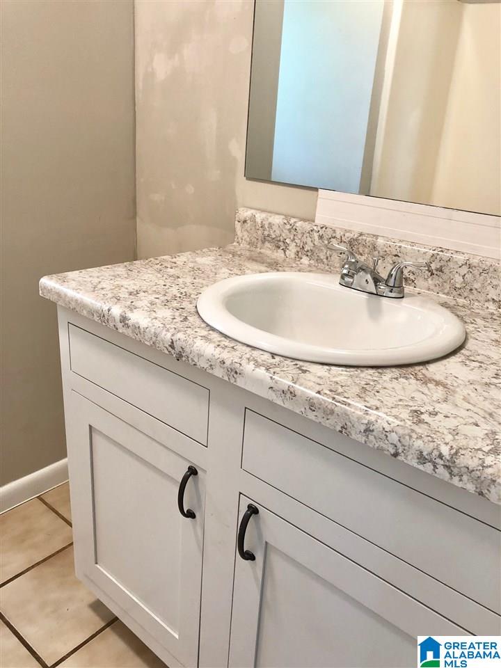 2154 Mountain View Road Birmingham, AL 35210 - Photo 6 of 10
