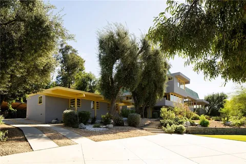 a view of entryway with a door