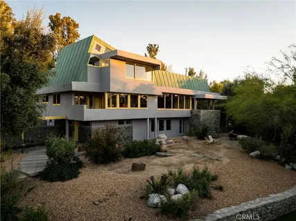 $4,500,000 | 19950 Collier Street, Woodland Hills, CA 91364