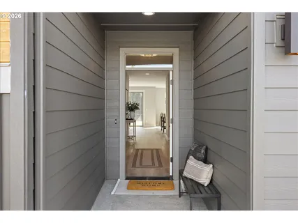 $694,900 | 135 Southeast Airedale Avenue, La Center, WA 98629