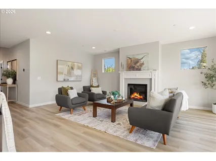 $694,900 | 135 Southeast Airedale Avenue, La Center, WA 98629