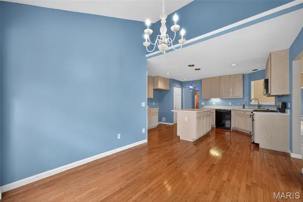 $450,000 | 1421 Schoal Creek Drive, St. Peters, MO 63376