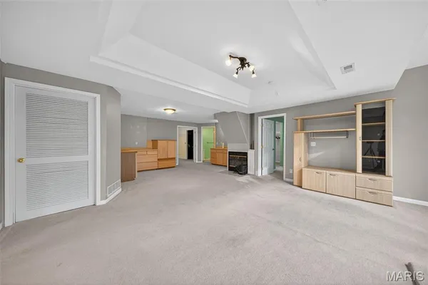 $450,000 | 1421 Schoal Creek Drive, St. Peters, MO 63376