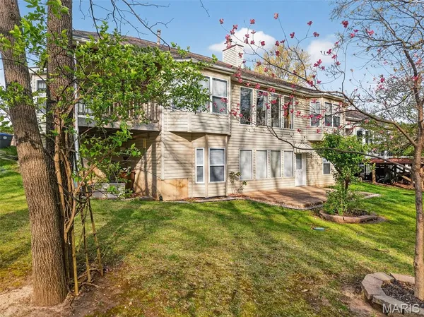 $450,000 | 1421 Schoal Creek Drive, St. Peters, MO 63376