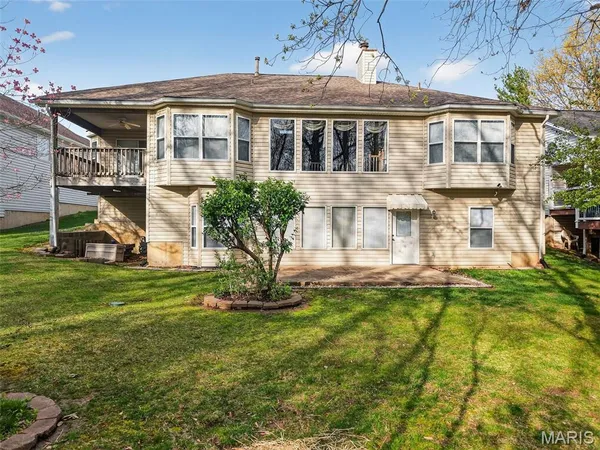 $450,000 | 1421 Schoal Creek Drive, St. Peters, MO 63376