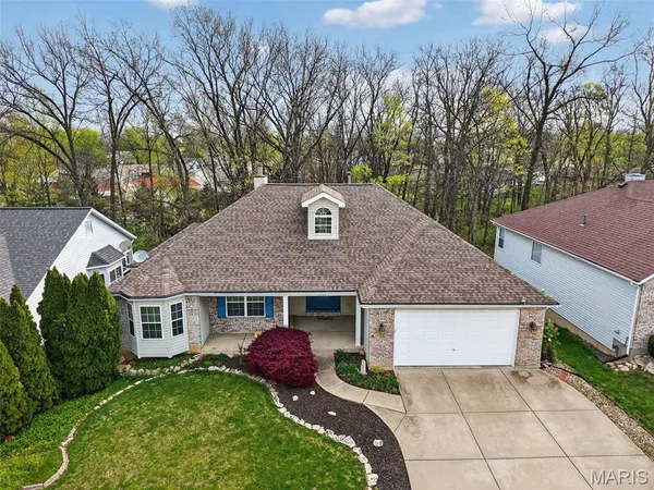 $450,000 | 1421 Schoal Creek Drive, St. Peters, MO 63376
