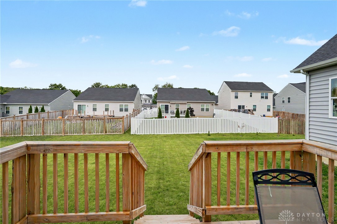 157 Cresting Road Fairborn, OH 45324 - Photo 33 of 43