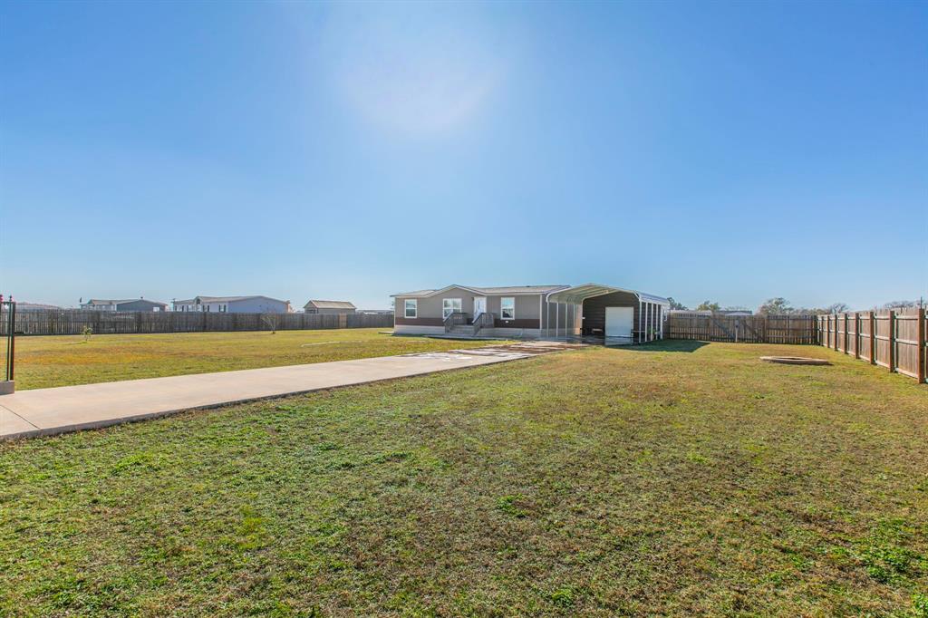 142 Lillie Valley Road Waco, TX 76705 - Photo 4 of 35