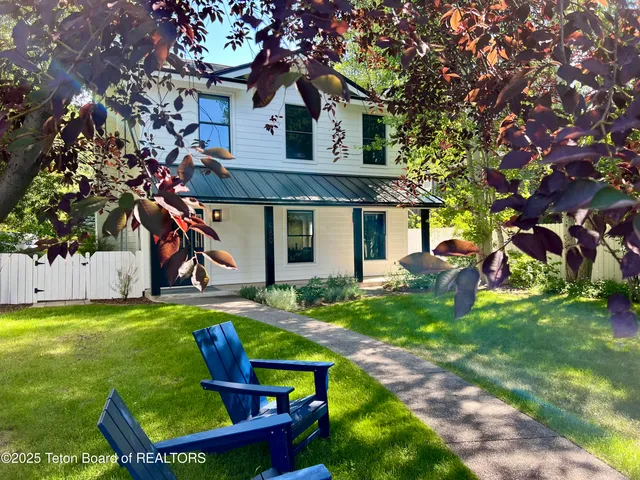$4,995,000 | 680 East Hansen Avenue, Jackson, WY 83001