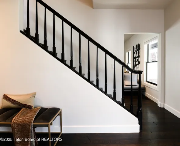 $4,995,000 | 680 East Hansen Avenue, Jackson, WY 83001