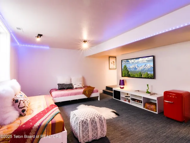 $4,995,000 | 680 East Hansen Avenue, Jackson, WY 83001