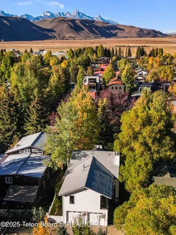 $4,995,000 | 680 East Hansen Avenue, Jackson, WY 83001