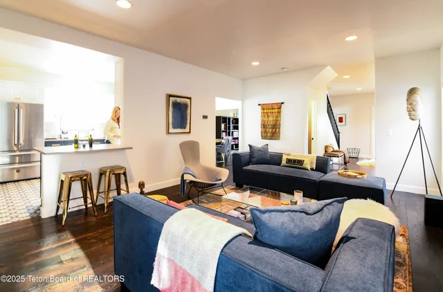 $4,995,000 | 680 East Hansen Avenue, Jackson, WY 83001