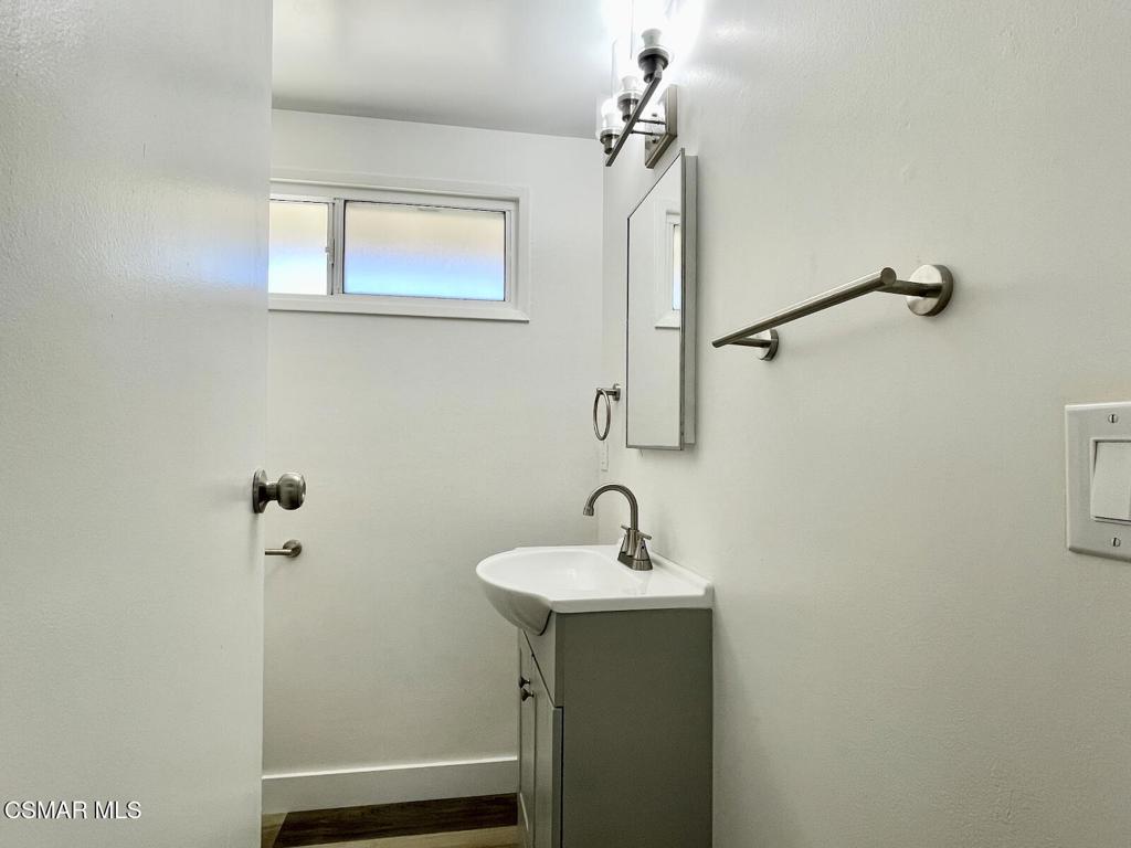 1507 Buster Street Simi Valley, CA 93065 - Photo 24 of 32