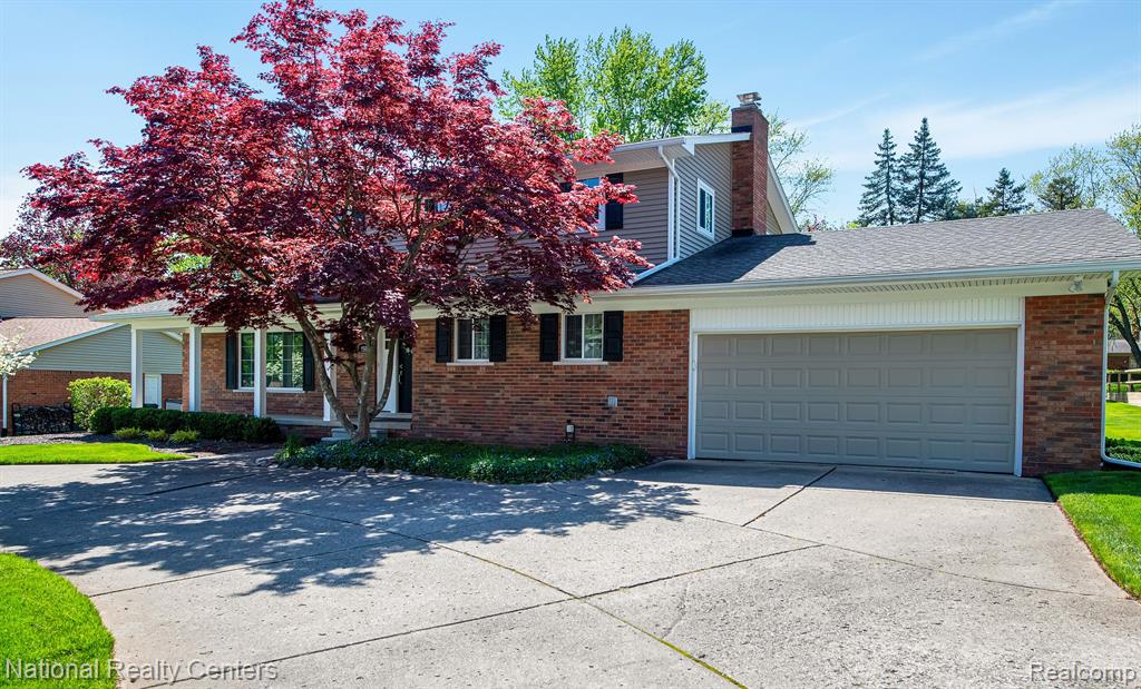 855 Bridgestone Drive Rochester Hills, MI 48309 - Photo 4 of 41