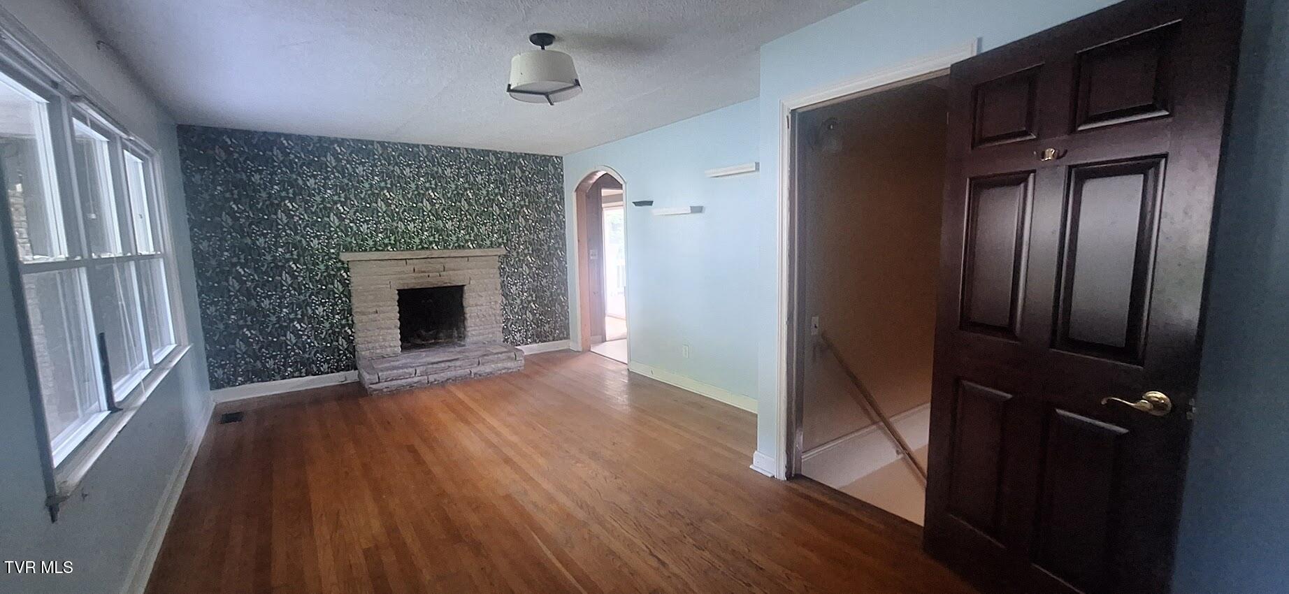 2409 Anderson Street Bristol, TN 37620 - Photo 10 of 28 1