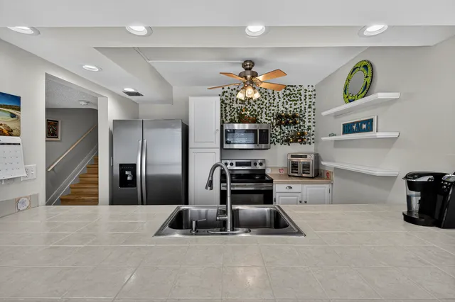 $569,000 | 5555 North Ocean Boulevard, Unit 62, Lauderdale-by-the-Sea, FL 33308