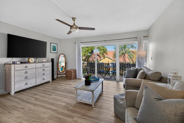 $569,000 | 5555 North Ocean Boulevard, Unit 62, Lauderdale-by-the-Sea, FL 33308