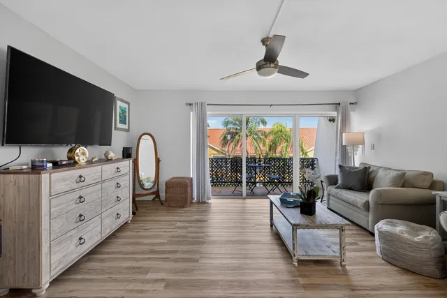 $569,000 | 5555 North Ocean Boulevard, Unit 62, Lauderdale-by-the-Sea, FL 33308