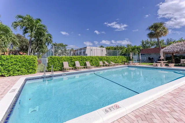 $569,000 | 5555 North Ocean Boulevard, Unit 62, Lauderdale-by-the-Sea, FL 33308