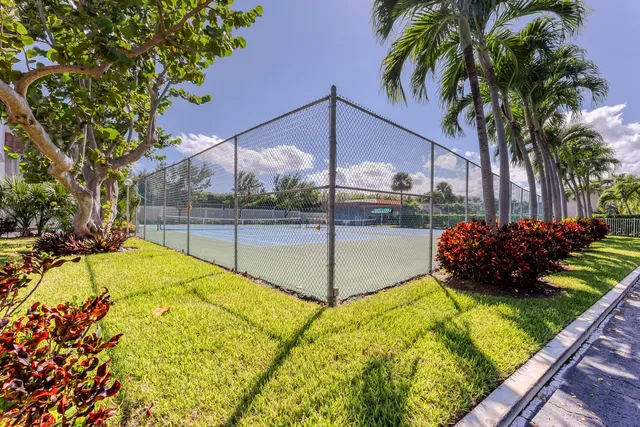 $569,000 | 5555 North Ocean Boulevard, Unit 62, Lauderdale-by-the-Sea, FL 33308