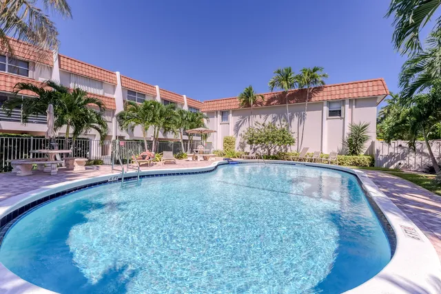 $569,000 | 5555 North Ocean Boulevard, Unit 62, Lauderdale-by-the-Sea, FL 33308