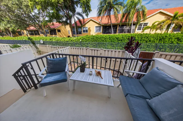 $569,000 | 5555 North Ocean Boulevard, Unit 62, Lauderdale-by-the-Sea, FL 33308