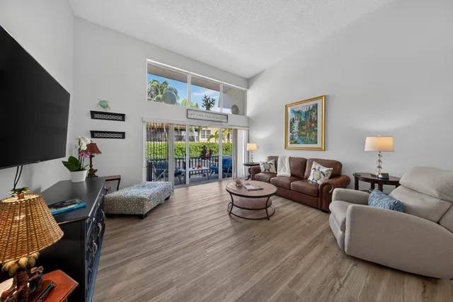 $569,000 | 5555 North Ocean Boulevard, Unit 62, Lauderdale-by-the-Sea, FL 33308