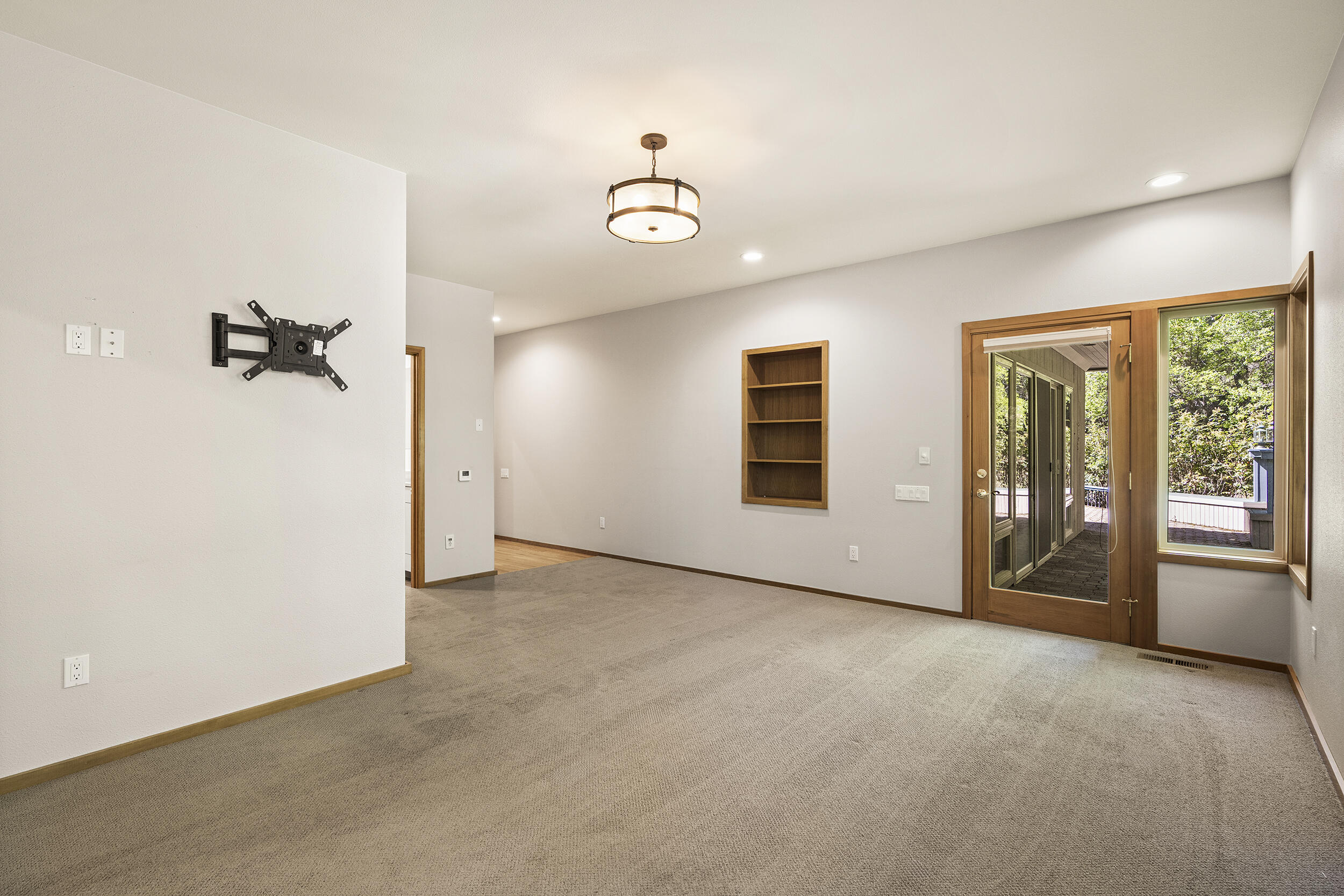 60645 Taos Bend, OR 97702 - Photo 16 of 62 24-print-_DSC0212