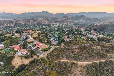 $2,295,000 | 987 Brookview Avenue, Westlake Village, CA 91361