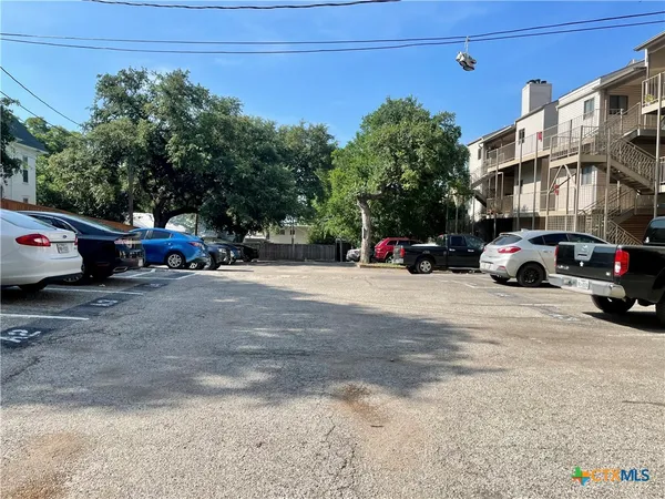 $1,500 | 310 Pat Garrison Street, Unit 8, San Marcos, TX 78666