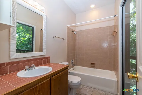 $1,500 | 310 Pat Garrison Street, Unit 8, San Marcos, TX 78666