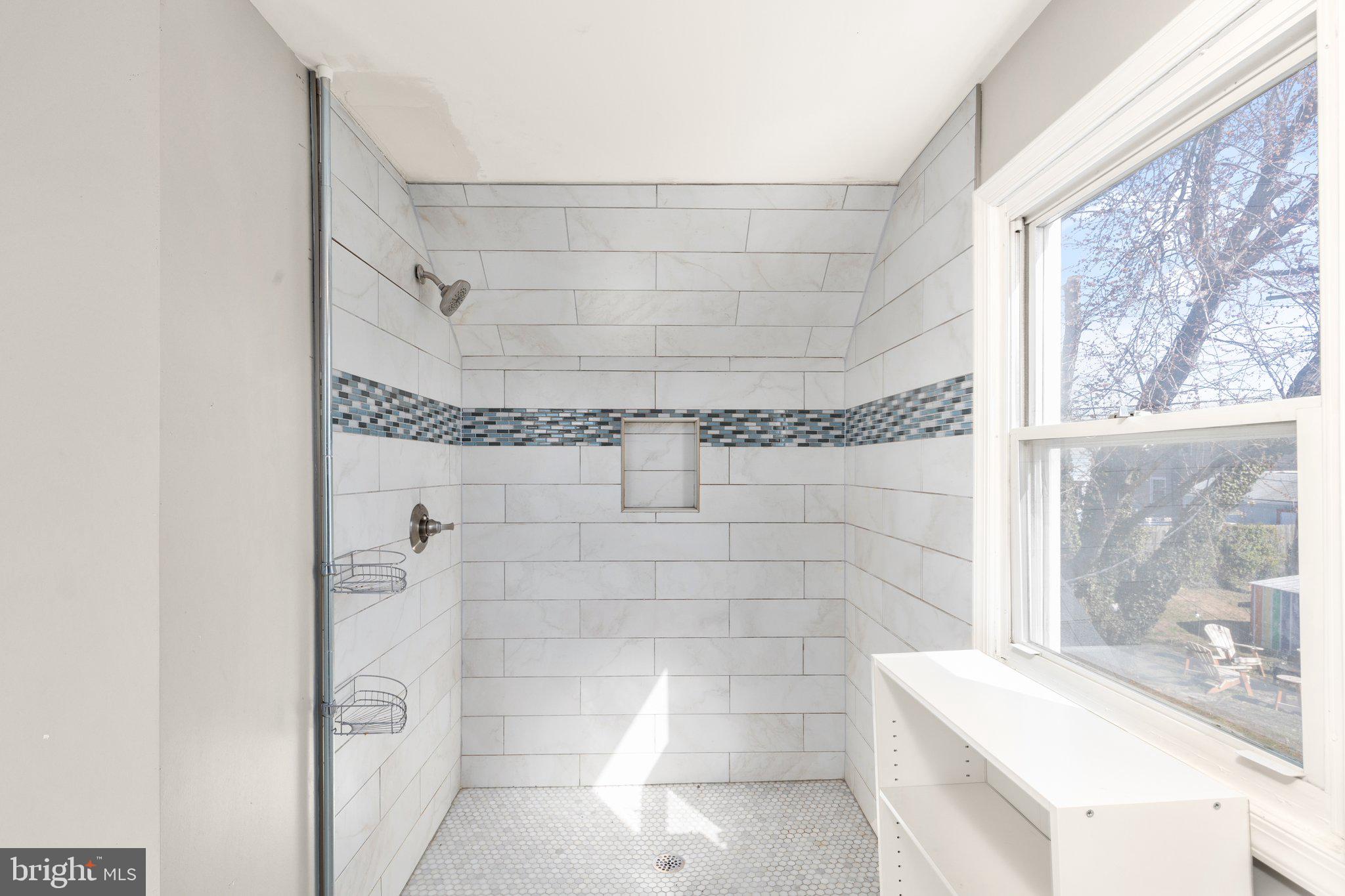 7400 Waymouth Way Baltimore, MD 21222 - Photo 20 of 27 Walk In Tiled Shower