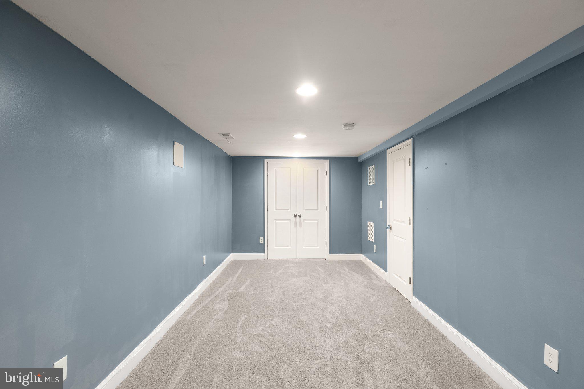 7400 Waymouth Way Baltimore, MD 21222 - Photo 21 of 27 Downstairs Bedroom or Office with closet