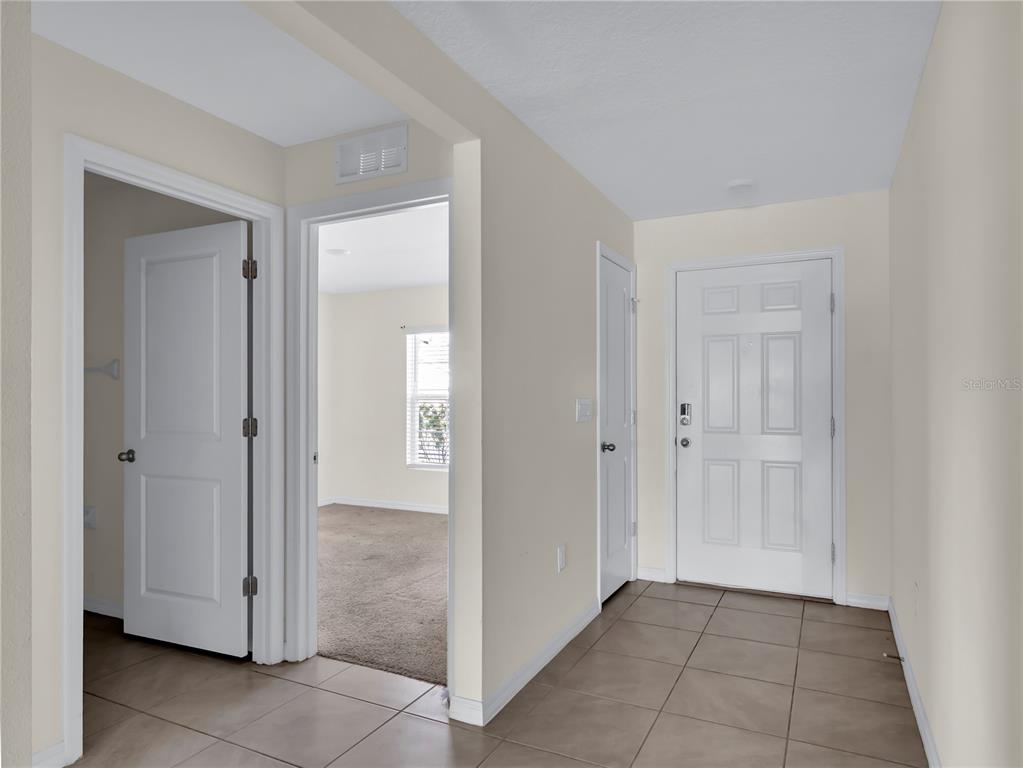 16616 Windmill Forge Pass Wimauma, FL 33598 - Photo 5 of 42